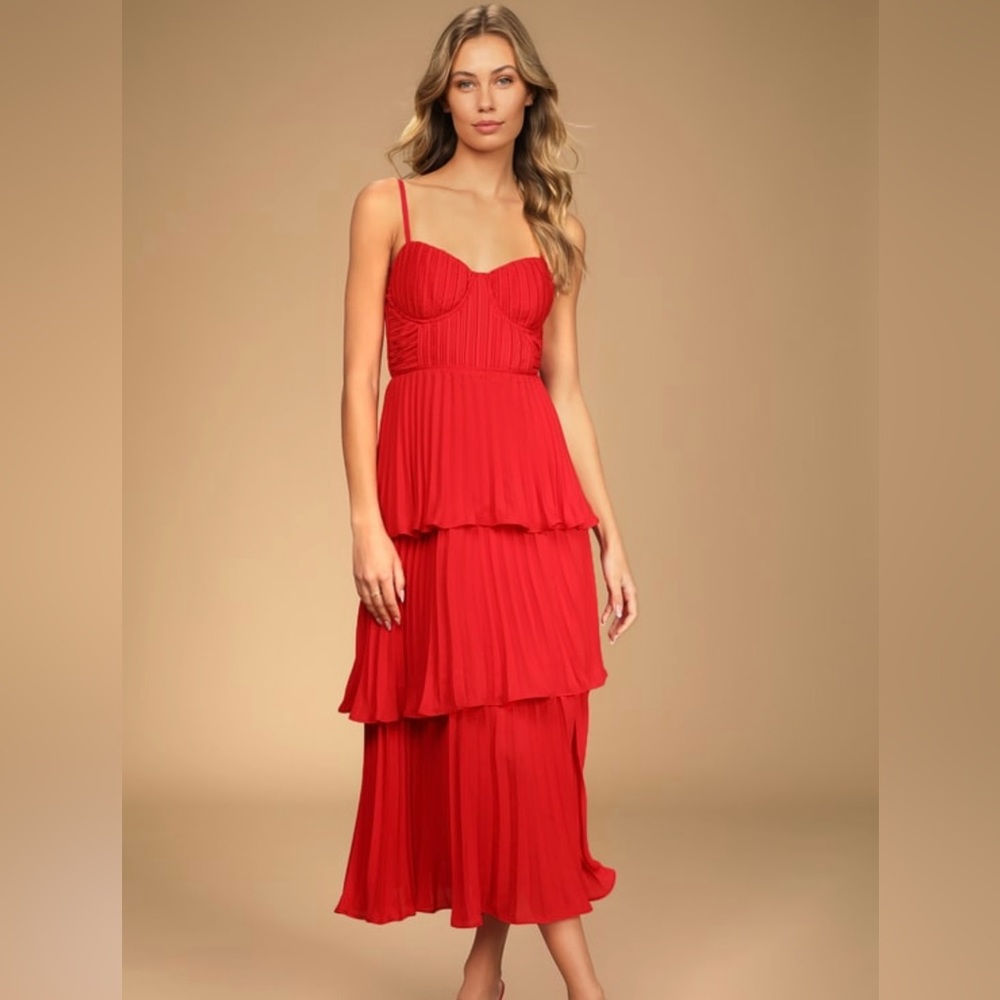 Lulu’s Cascading Crush Red Tiered Midi Dress - M